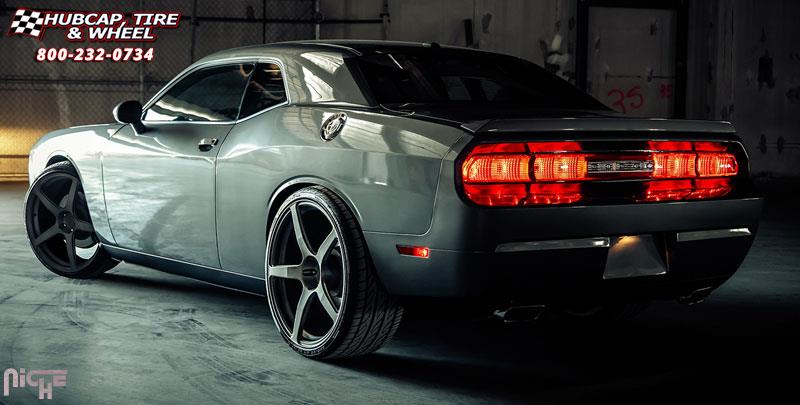 vehicle gallery/dodge challenger niche scuderia 5 22x95  Brushed | Double Dark Tint wheels and rims