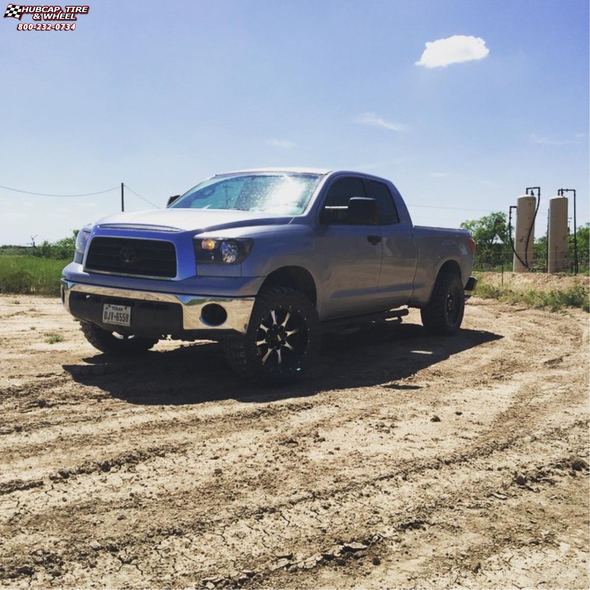 vehicle gallery/toyota tundra moto metal mo970  Gloss Black Machined Face wheels and rims