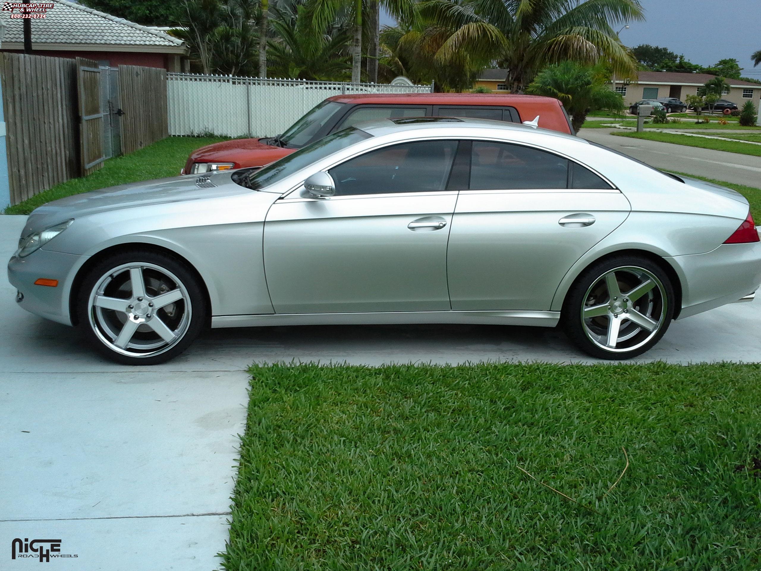 vehicle gallery/mercedes benz cls niche nurburg m881  Silver & Machined/Chrome Stainless wheels and rims