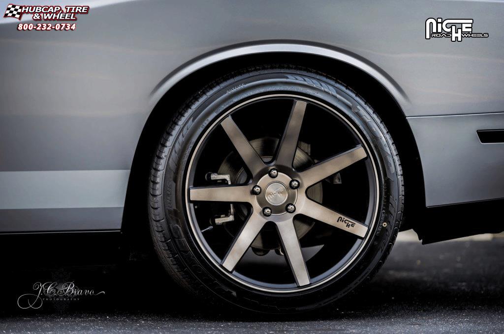 vehicle gallery/dodge challenger niche verona m150 20x9  Black & Machined with Dark Tint wheels and rims