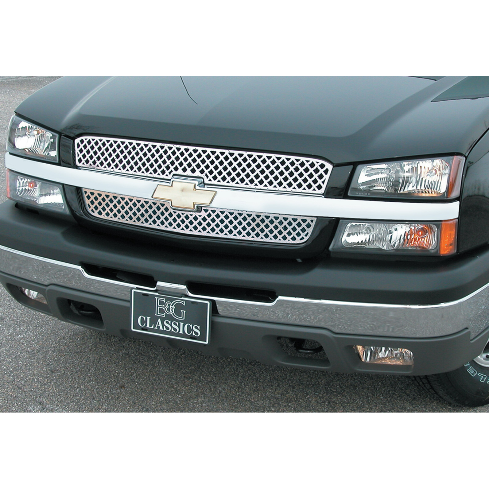 2005 Chevrolet Silverado Grill